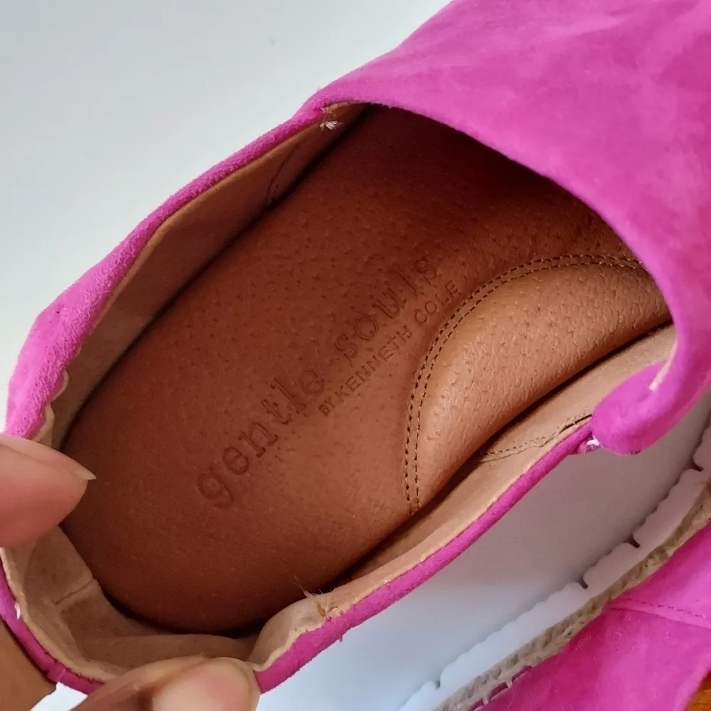 GENTLE Souls by Kenneth Cole pink Espadrilles